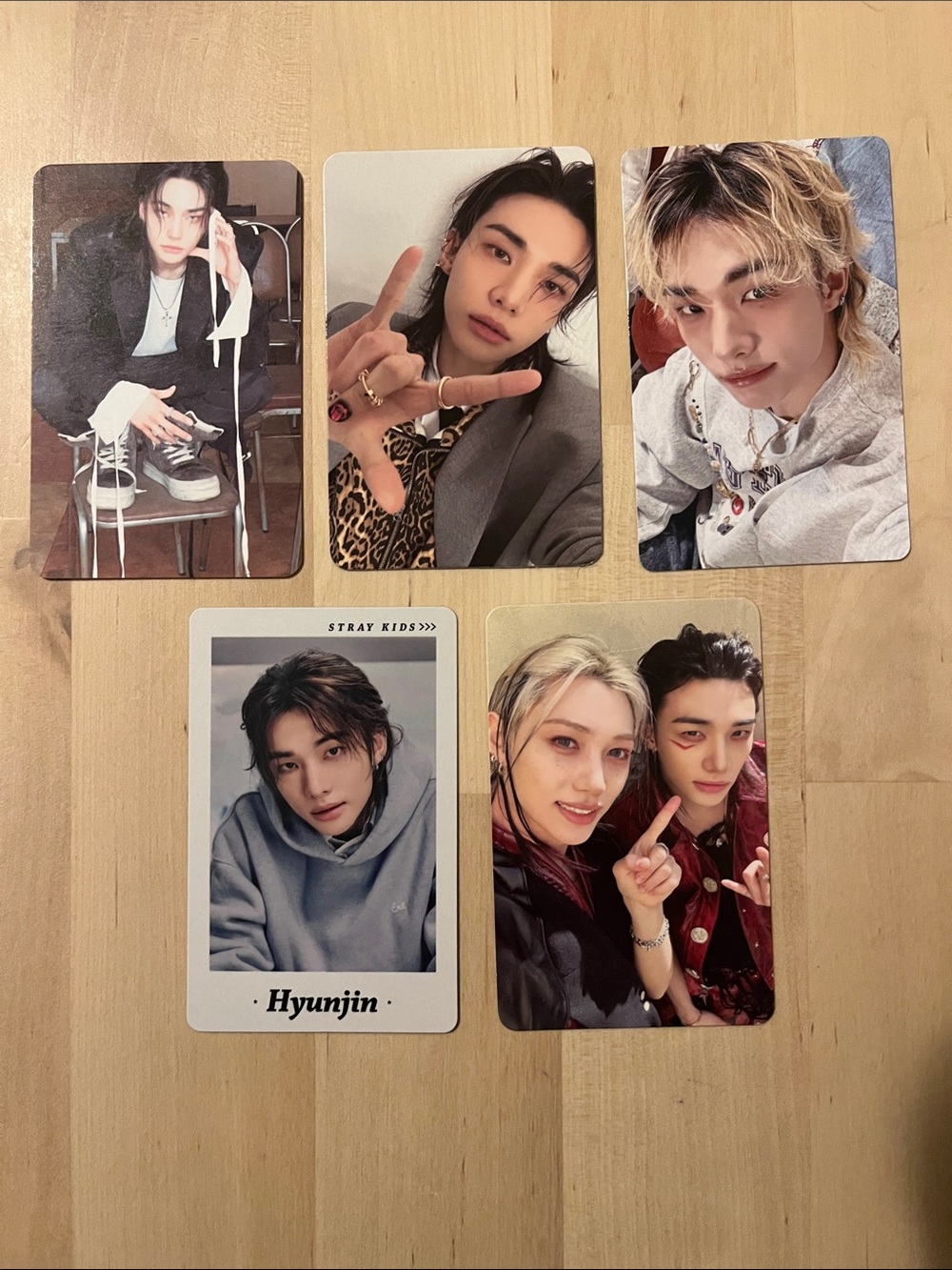 NEW! Set of 5 OFFICIAL Hyunjin of Stray Kids photocards (set #9) This & That